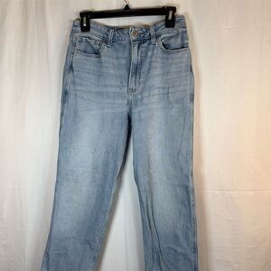 Hollister High Rise Straight Leg Jeans Womens Size 28 Light Wash Raw Hem